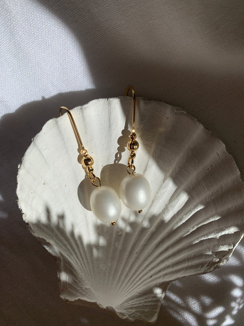 Sophie Oval Pearl Hook Earrings